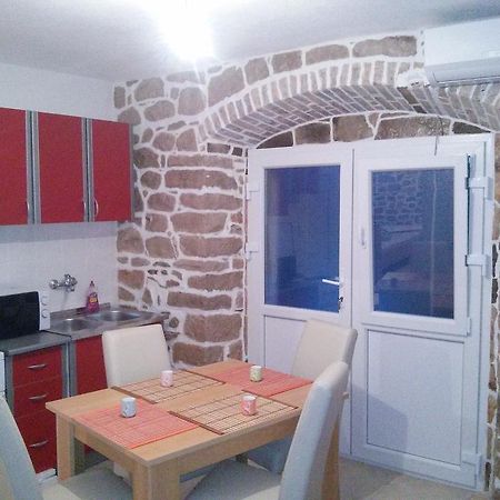 Holiday House Popovic Sucuraj Exterior photo