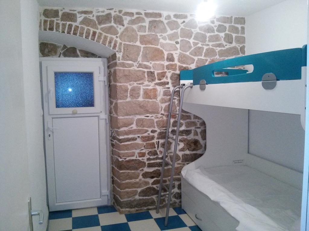 Holiday House Popovic Sucuraj Exterior photo